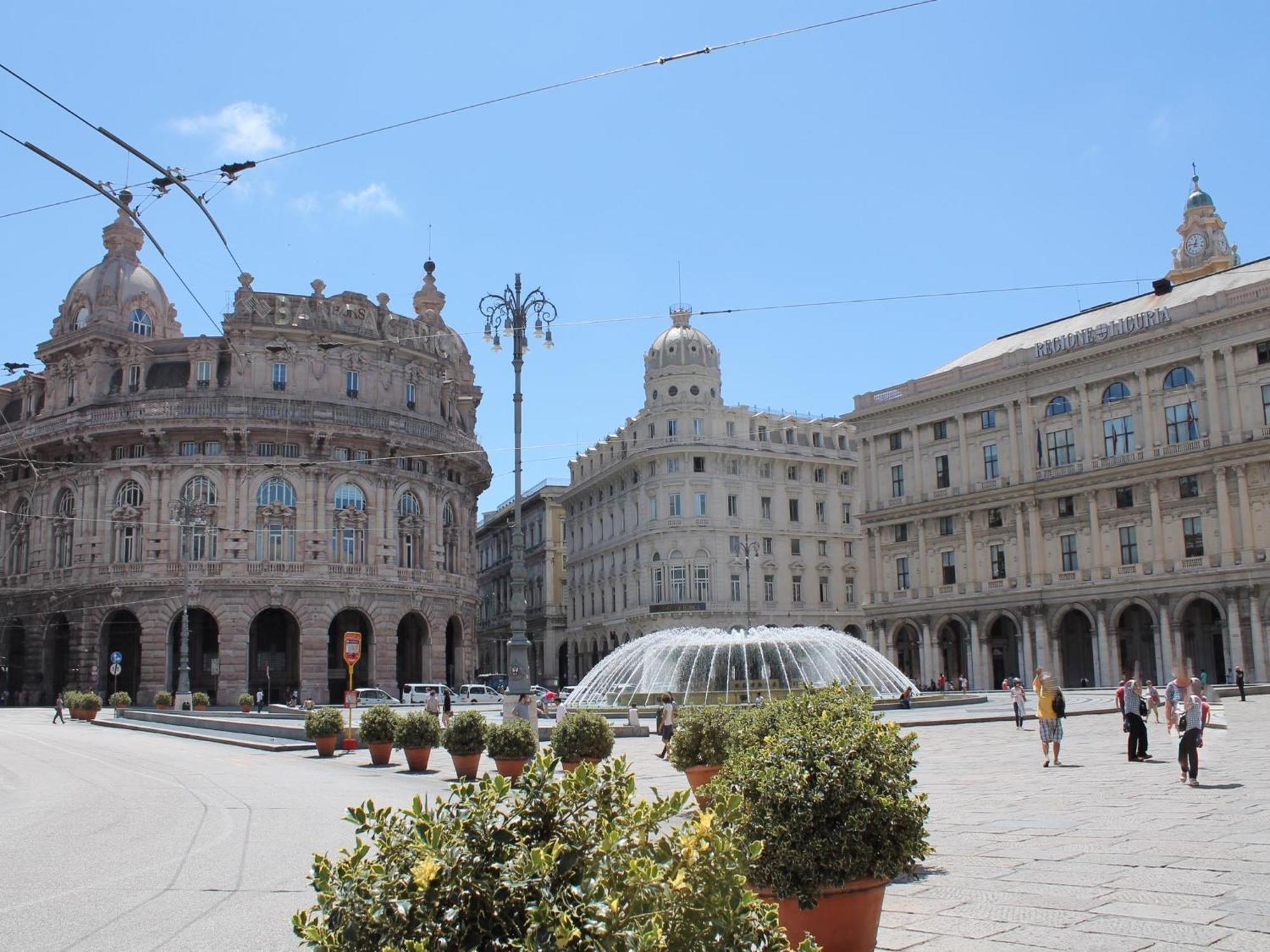 Casa Vittoria By Holiday World Genua Exteriör bild