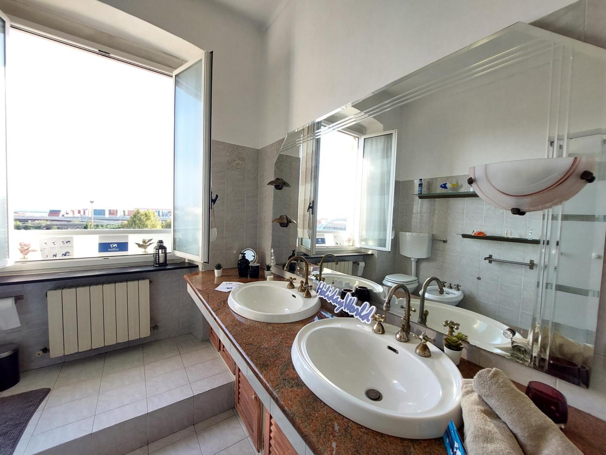 Casa Vittoria By Holiday World Genua Exteriör bild