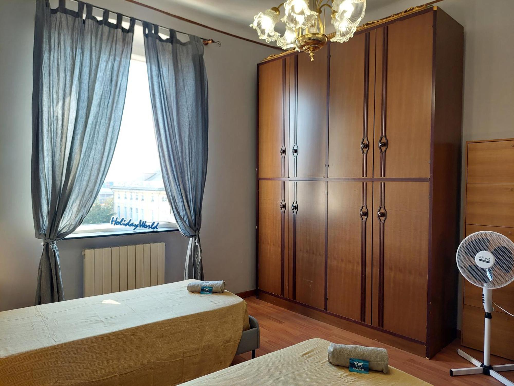 Casa Vittoria By Holiday World Genua Exteriör bild